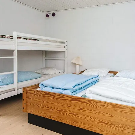 8 Person In * Ebeltoft